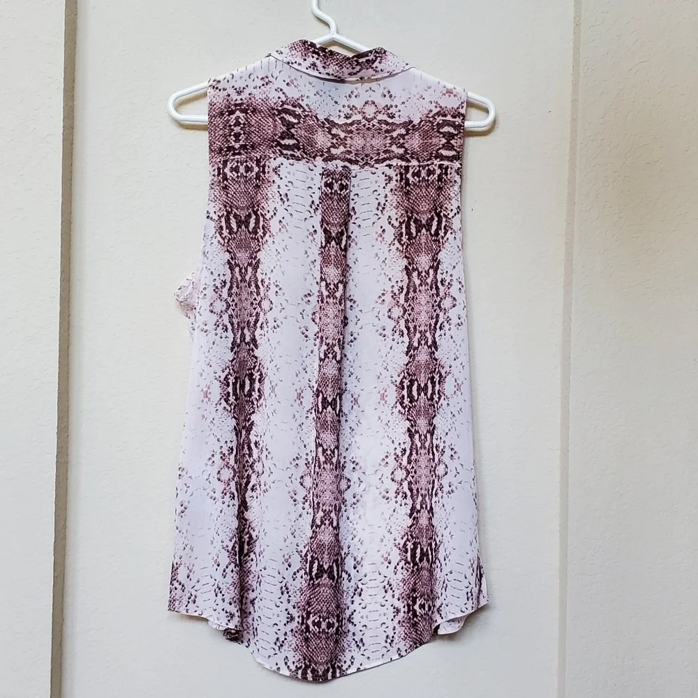 Rachel Zoe Snake Print Sleeveless Button Down Blouse Size M - Picture 2 of 4
